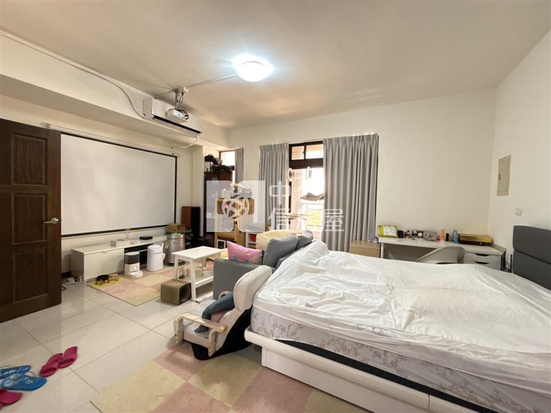 專任★近青埔面寬5.7米雙車位美別墅房屋室內格局與周邊環境