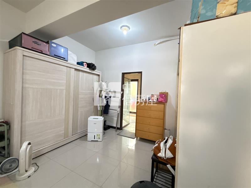 專任★近青埔面寬5.7米雙車位美別墅房屋室內格局與周邊環境