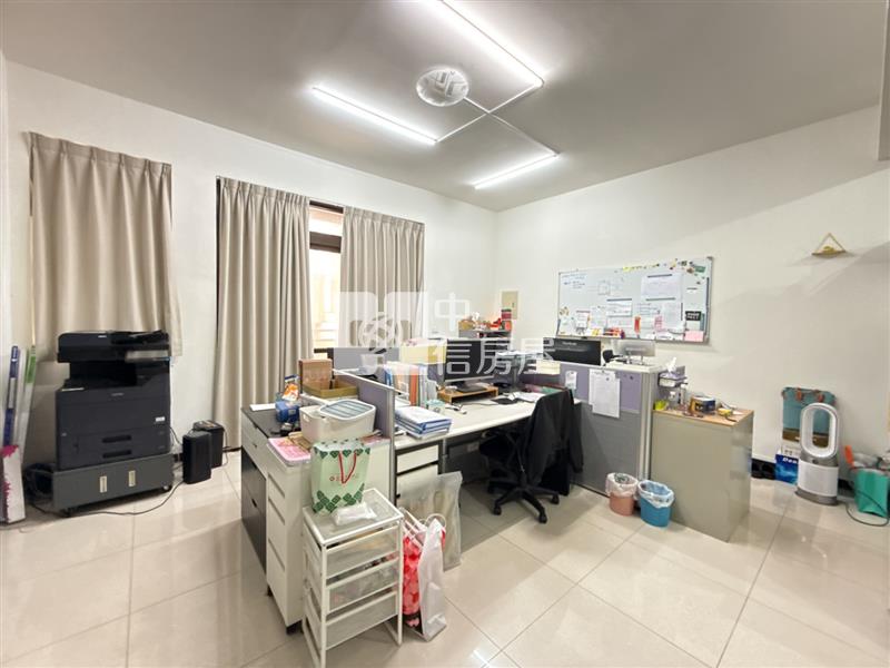 專任★近青埔面寬5.7米雙車位美別墅房屋室內格局與周邊環境