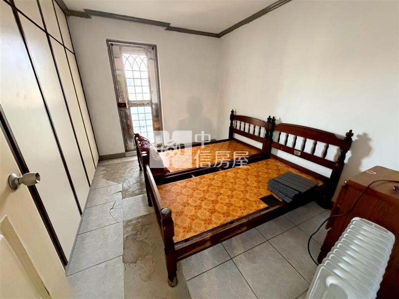 ●七堵東新街火車站旁5房房屋室內格局與周邊環境