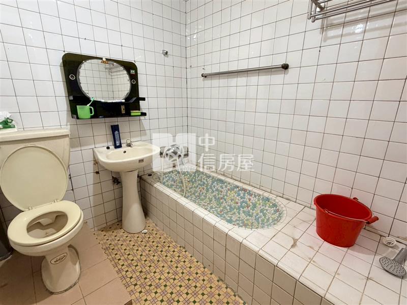 ●七堵東新街火車站旁5房房屋室內格局與周邊環境