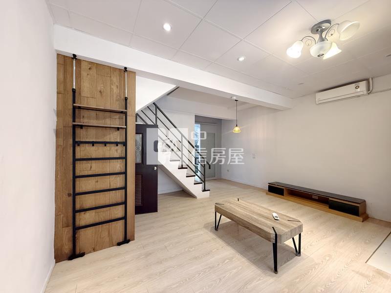 中壢區崁頂路面寬3房透天房屋室內格局與周邊環境