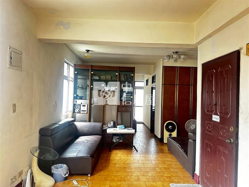 ▲暖暖警察局旁三樓房屋室內格局與周邊環境