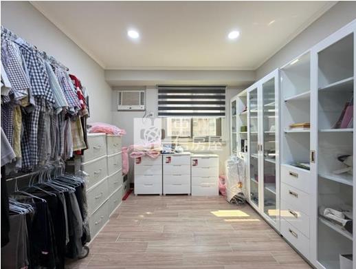 巨蛋商圈翻新三房平車房屋室內格局與周邊環境