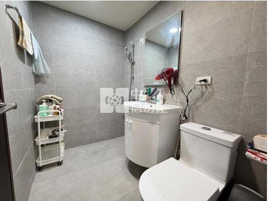 巨蛋商圈翻新三房平車房屋室內格局與周邊環境