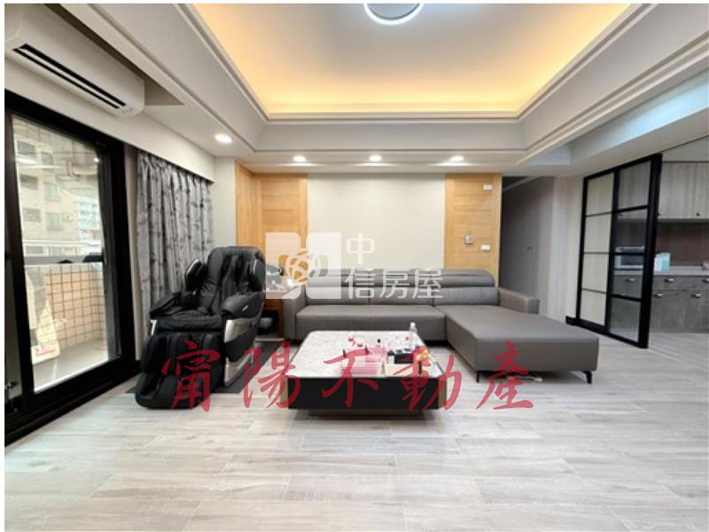 巨蛋商圈翻新三房平車房屋室內格局與周邊環境