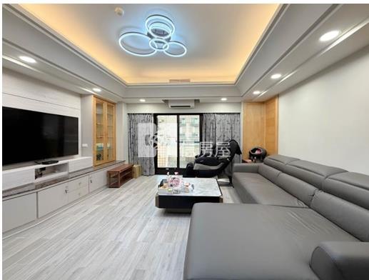 巨蛋商圈翻新三房平車房屋室內格局與周邊環境