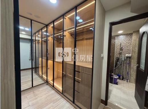 巨蛋商圈翻新三房平車房屋室內格局與周邊環境