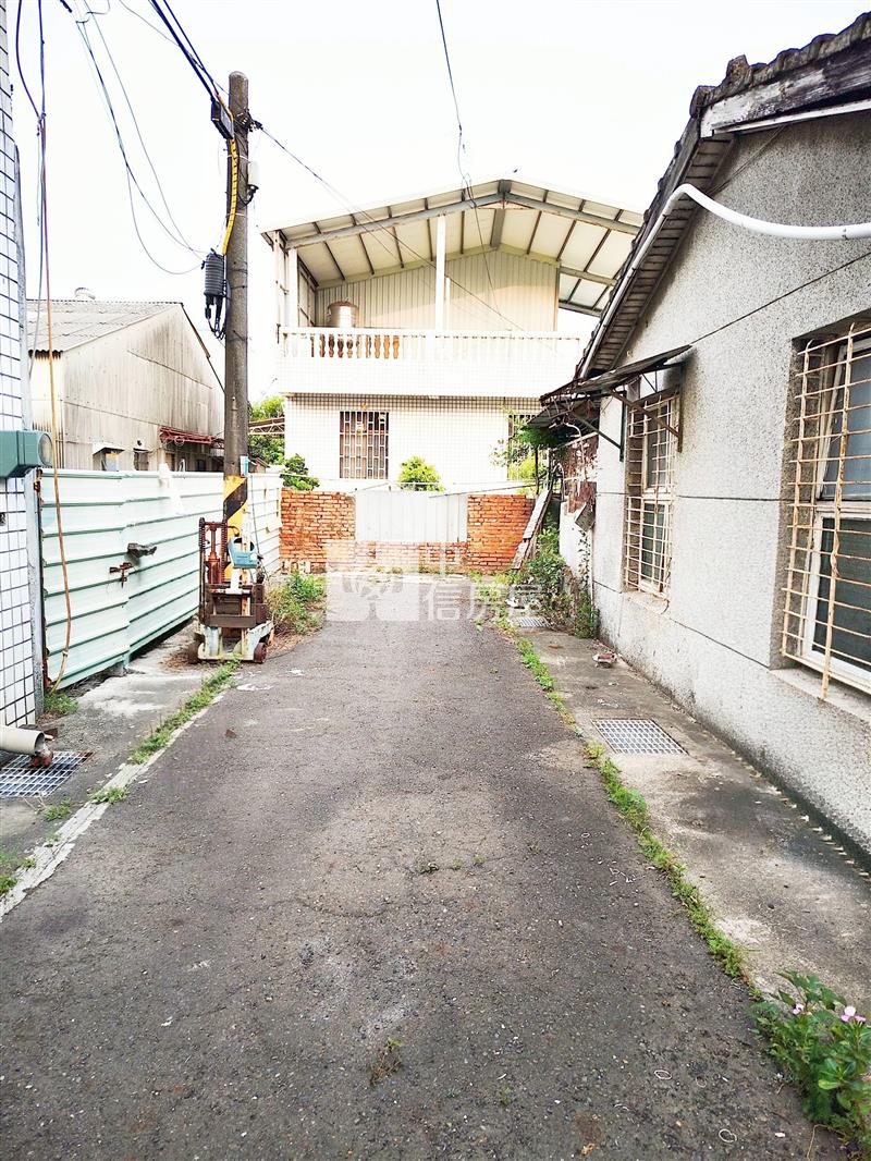 近大灣交流道22.6坪建地房屋室內格局與周邊環境