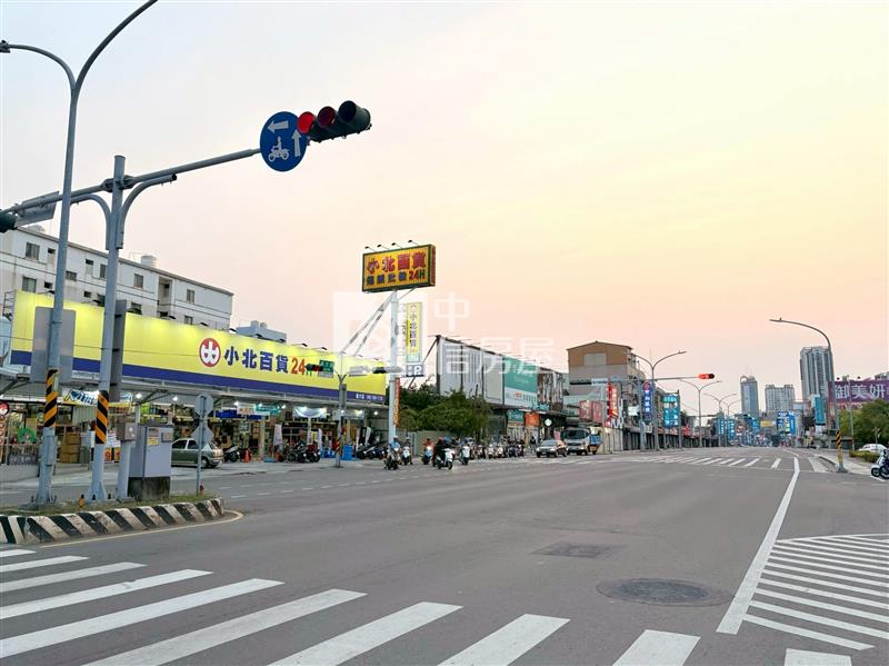 近大灣交流道22.6坪建地房屋室內格局與周邊環境