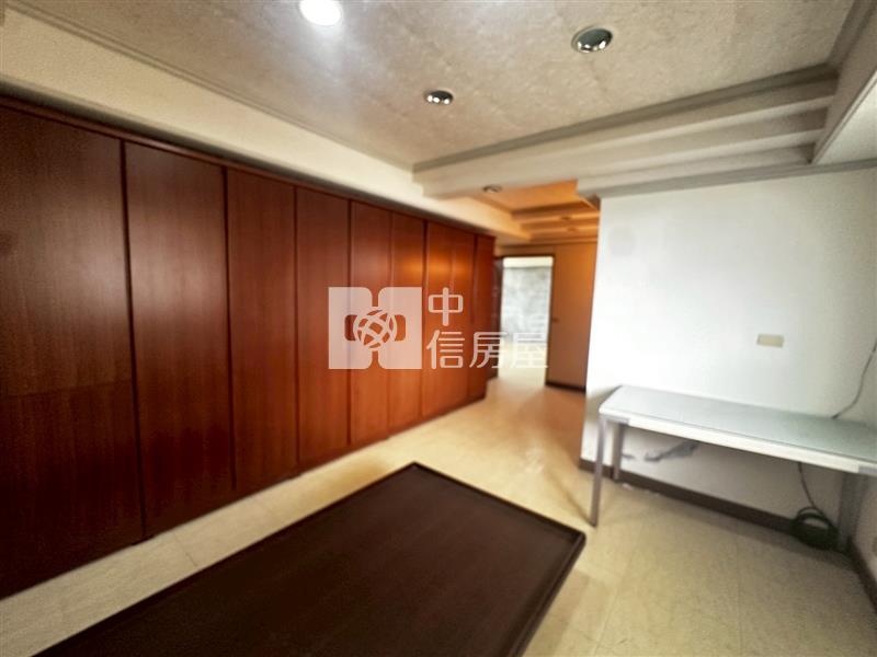 ▲安樂向陽電梯大樓房屋室內格局與周邊環境