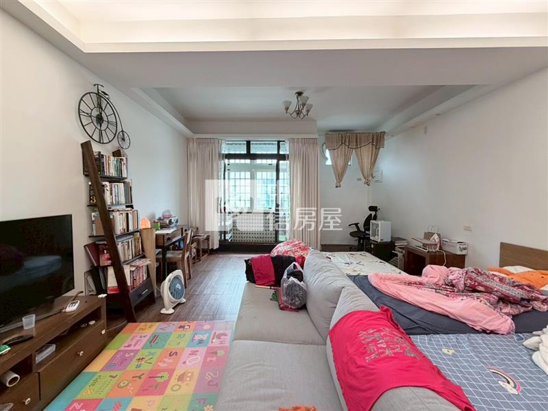 (專委)藝文特區南平運動中心正對面透天店面房屋室內格局與周邊環境