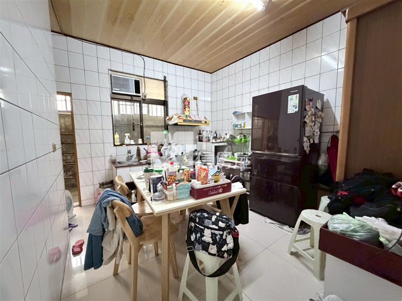 (專委)藝文特區南平運動中心正對面透天店面房屋室內格局與周邊環境