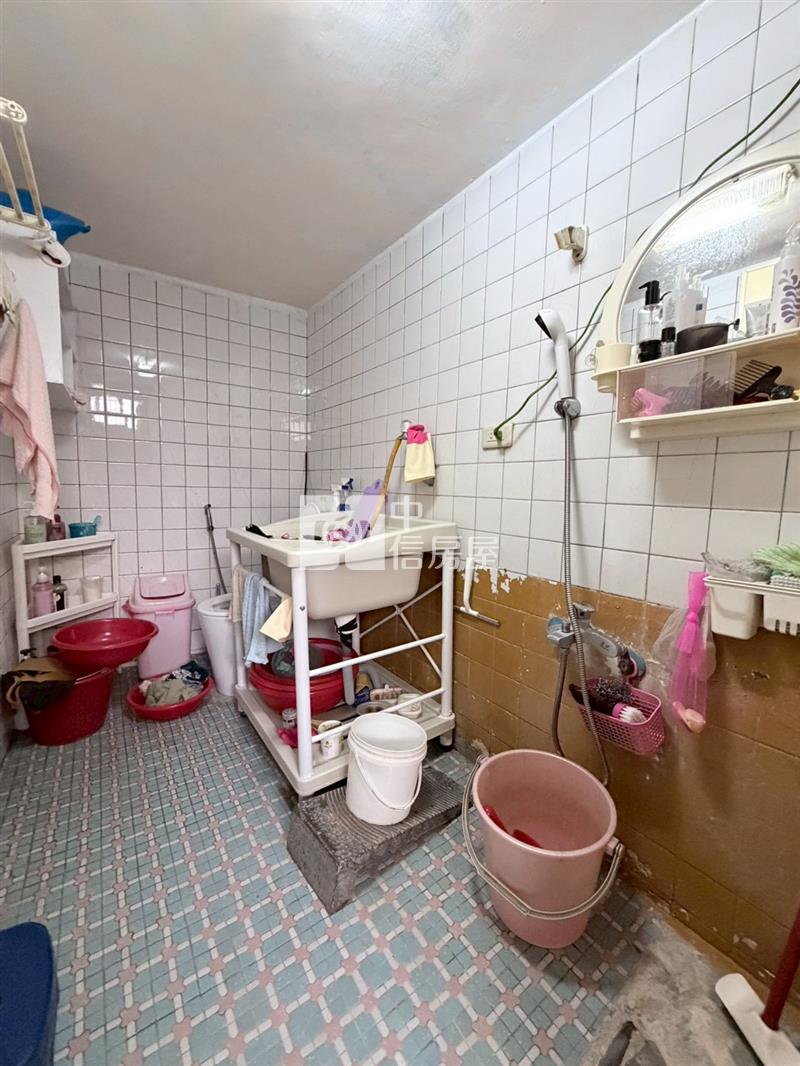 (專委)藝文特區南平運動中心正對面透天店面房屋室內格局與周邊環境