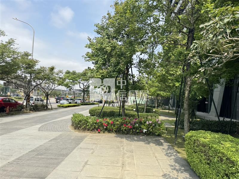 青埔A18聯上世界2房車房屋室內格局與周邊環境