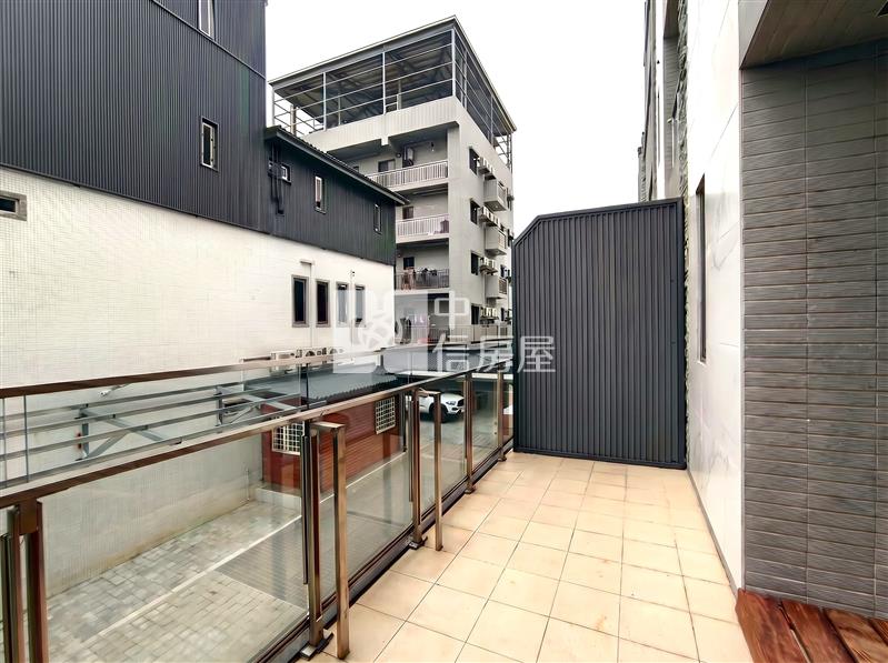 弘文全新未住電梯別墅首推房屋室內格局與周邊環境