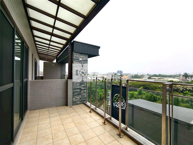 弘文全新未住電梯別墅首推房屋室內格局與周邊環境