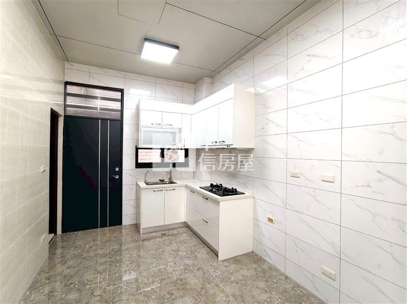 弘文全新未住電梯別墅首推房屋室內格局與周邊環境