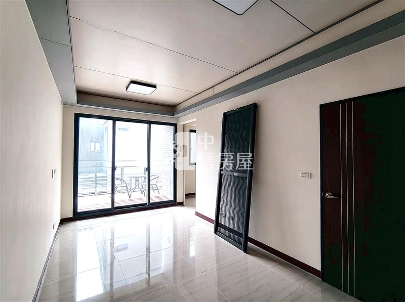 弘文全新未住電梯別墅首推房屋室內格局與周邊環境