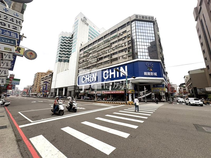 親親戲院來來錢站15套房屋室內格局與周邊環境