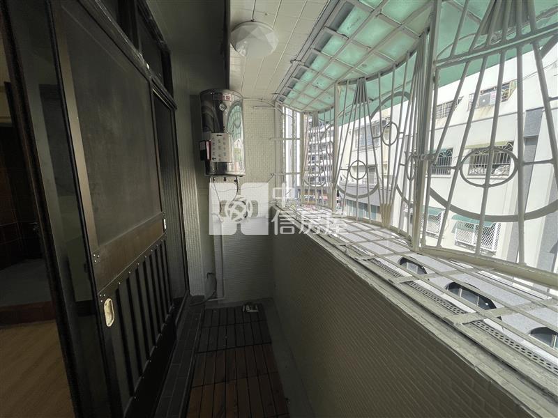 鹽埕埔商圈捷運站電梯2房房屋室內格局與周邊環境