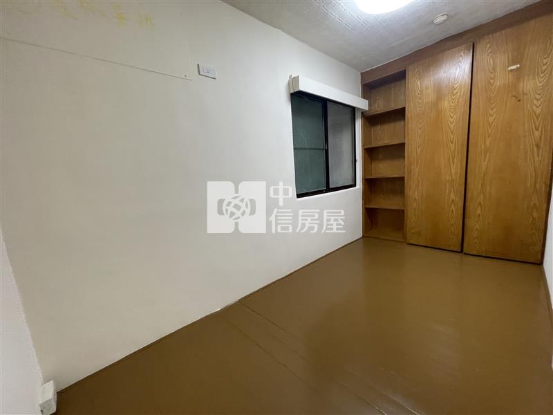 鹽埕埔商圈捷運站電梯2房房屋室內格局與周邊環境