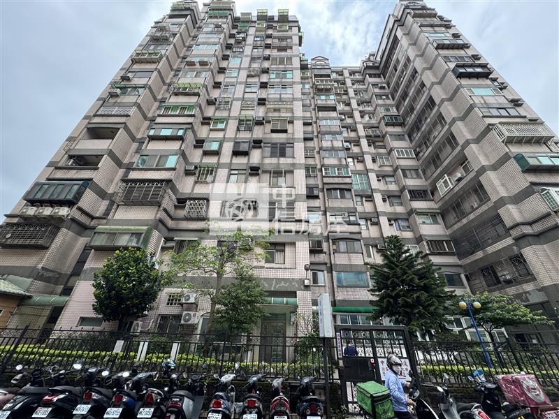 中央甲天下景觀3房房屋室內格局與周邊環境