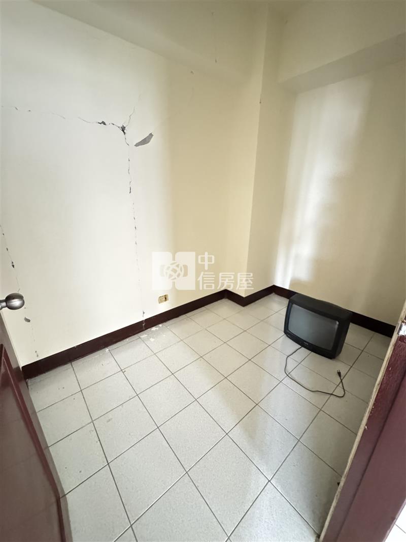 中央甲天下景觀3房房屋室內格局與周邊環境