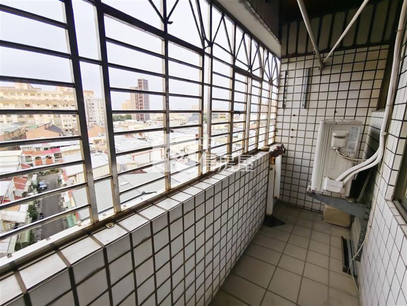 內壢環中商圈小資成家美2房房屋室內格局與周邊環境