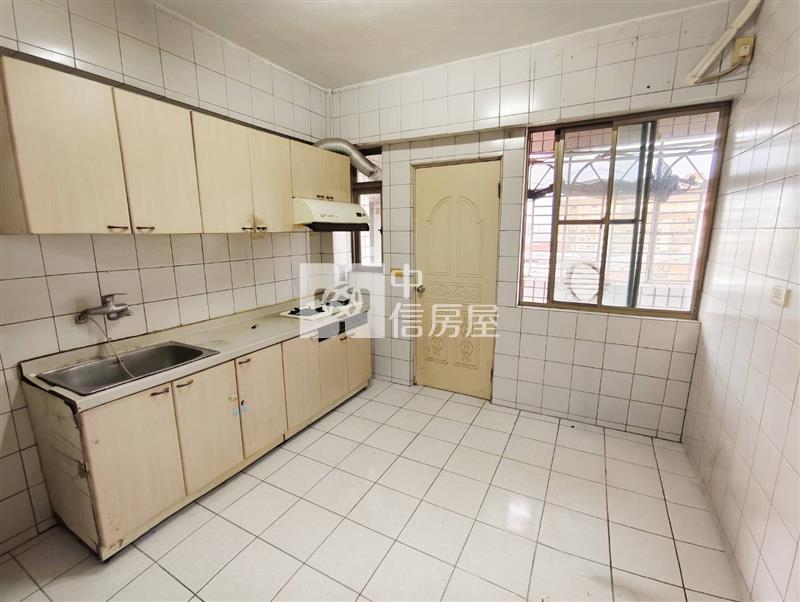 內壢環中商圈小資成家美2房房屋室內格局與周邊環境