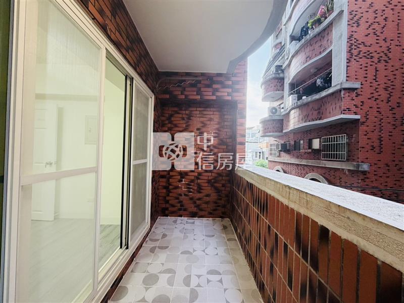 忠孝整新1+2車位美廈房屋室內格局與周邊環境