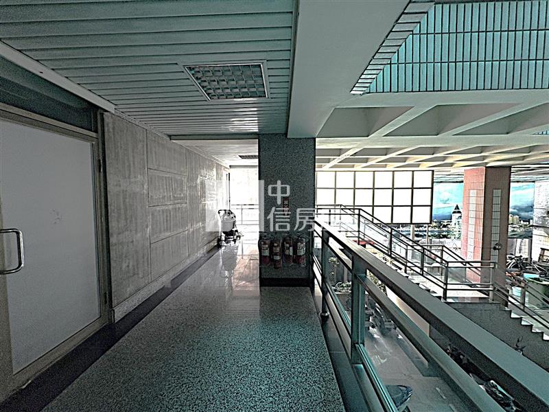 西屯路電梯收租三套房房屋室內格局與周邊環境