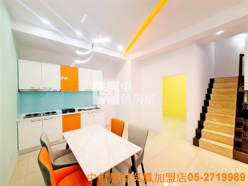 民生社區車庫美別墅房屋室內格局與周邊環境