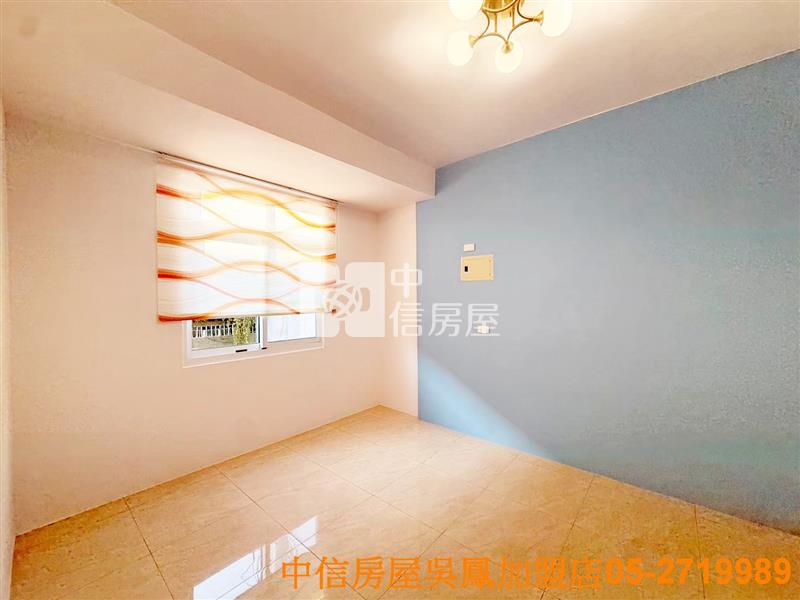 民生社區車庫美別墅房屋室內格局與周邊環境