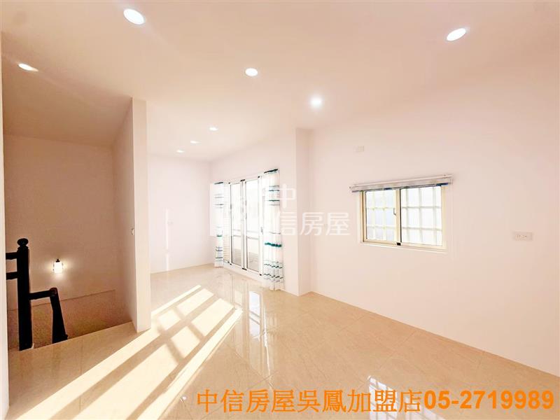 民生社區車庫美別墅房屋室內格局與周邊環境