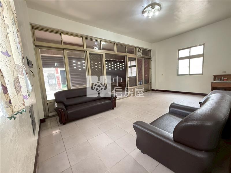 中壢七米面寬大地坪透天房屋室內格局與周邊環境