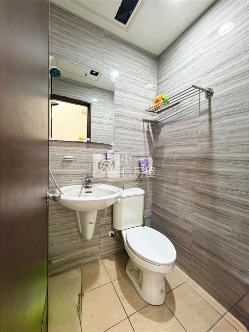 專任- 觀音工業區｜邊間收租金店面房屋室內格局與周邊環境