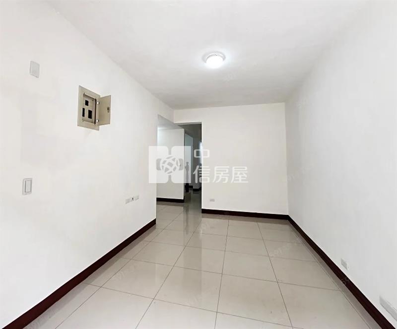 新屋中華南路透天(1)房屋室內格局與周邊環境