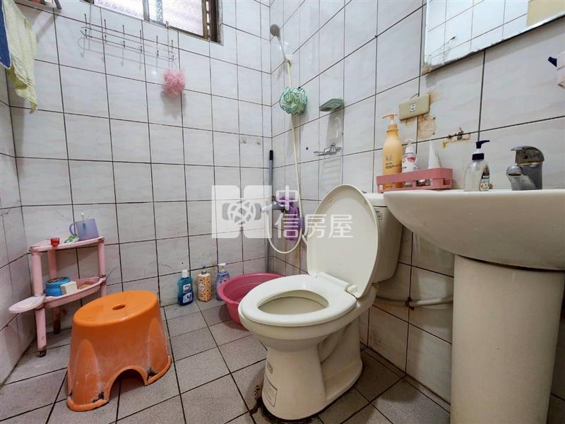 楊湖路一段美透天房屋室內格局與周邊環境