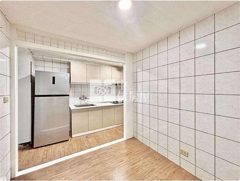 川普皇家三房美廈房屋室內格局與周邊環境