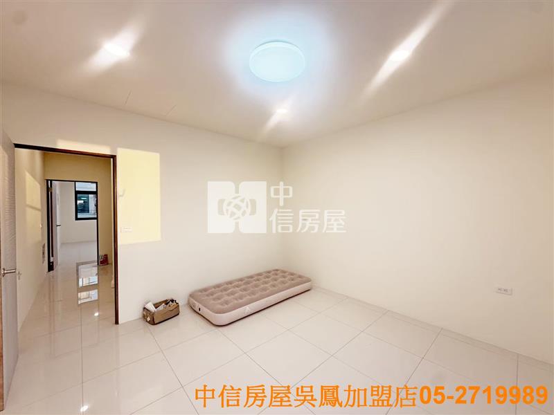 民雄TOYOTA漂亮車庫美別墅房屋室內格局與周邊環境