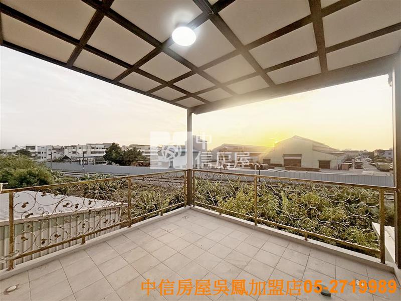 民雄TOYOTA漂亮車庫美別墅房屋室內格局與周邊環境