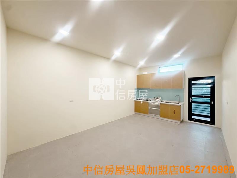 民雄TOYOTA漂亮車庫美別墅房屋室內格局與周邊環境