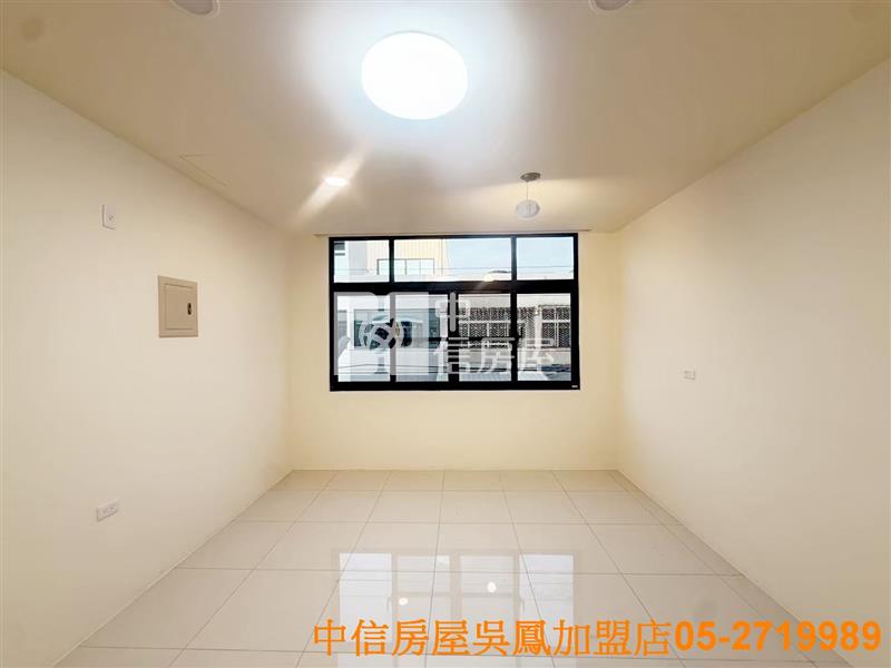 民雄TOYOTA漂亮車庫美別墅房屋室內格局與周邊環境