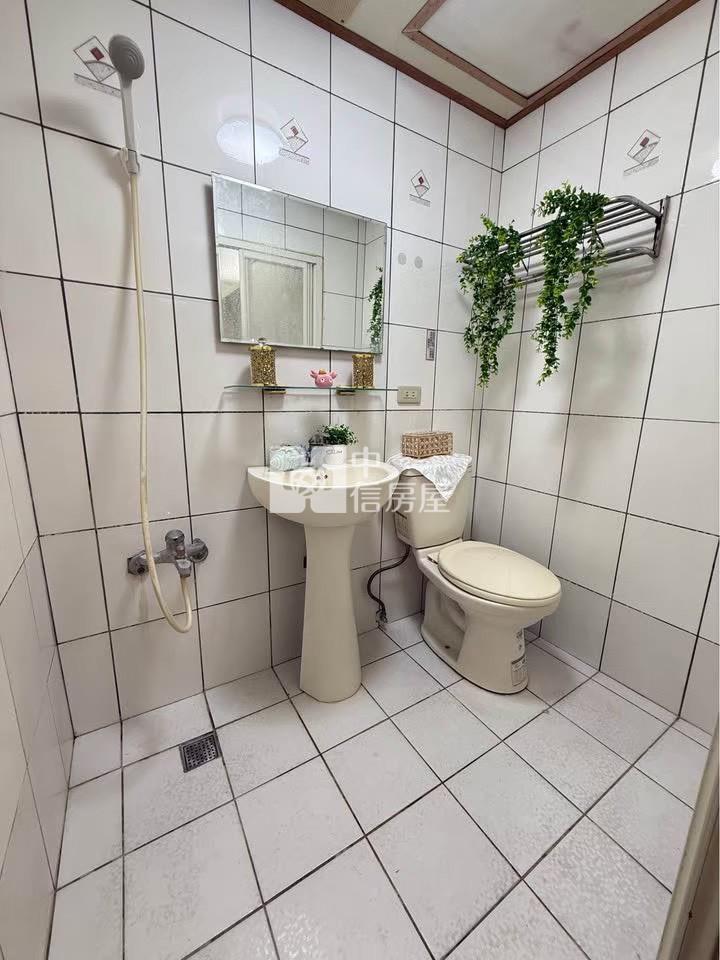 中壢夜市旁美寓4+5樓8套房房屋室內格局與周邊環境