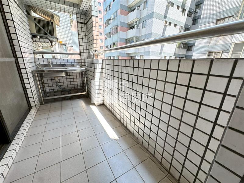 【溫布頓花園名廈】北屯兒童公園旁｜捷運生活圈 美格局！漂亮三房+車位房屋室內格局與周邊環境