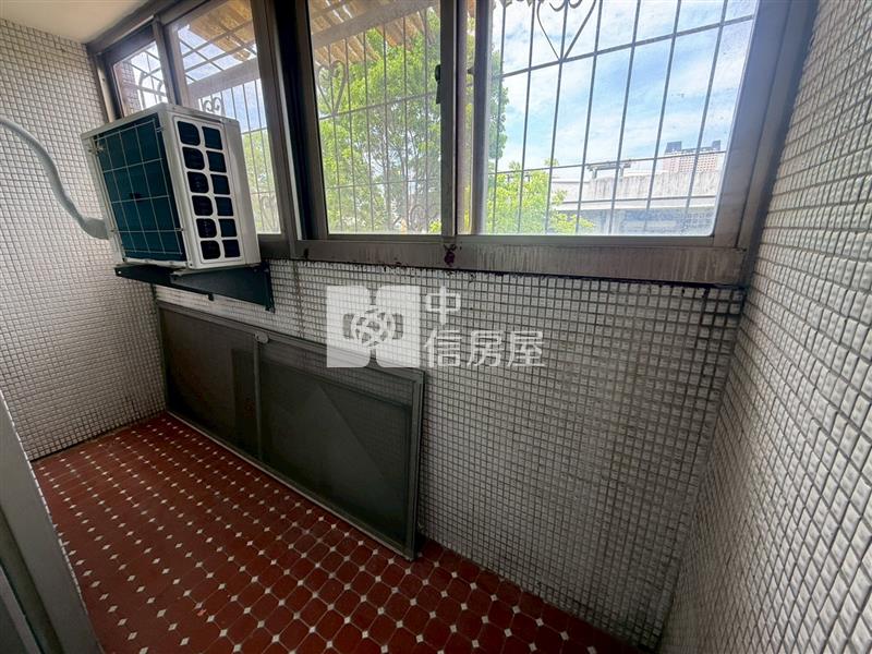 第五市場忠孝國小旁零公設改套聖品三房電梯華廈房屋室內格局與周邊環境