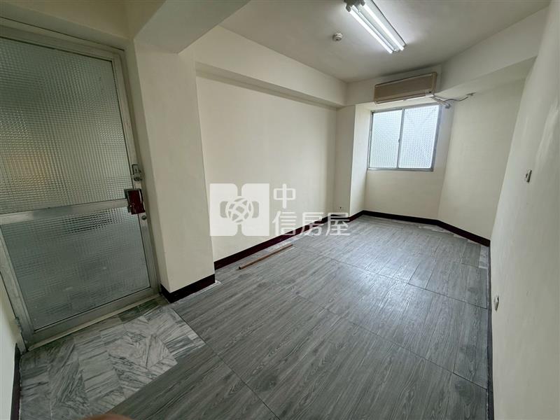 第五市場忠孝國小旁零公設改套聖品三房電梯華廈房屋室內格局與周邊環境