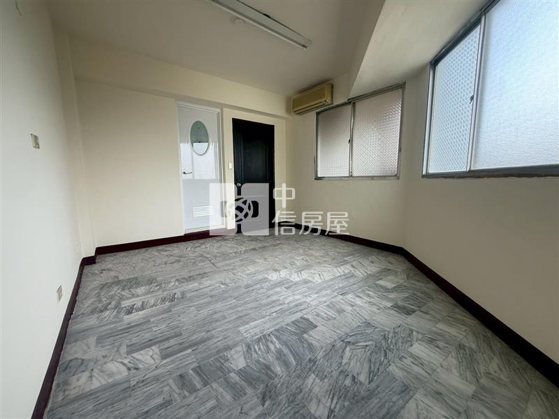 第五市場忠孝國小旁零公設改套聖品三房電梯華廈房屋室內格局與周邊環境