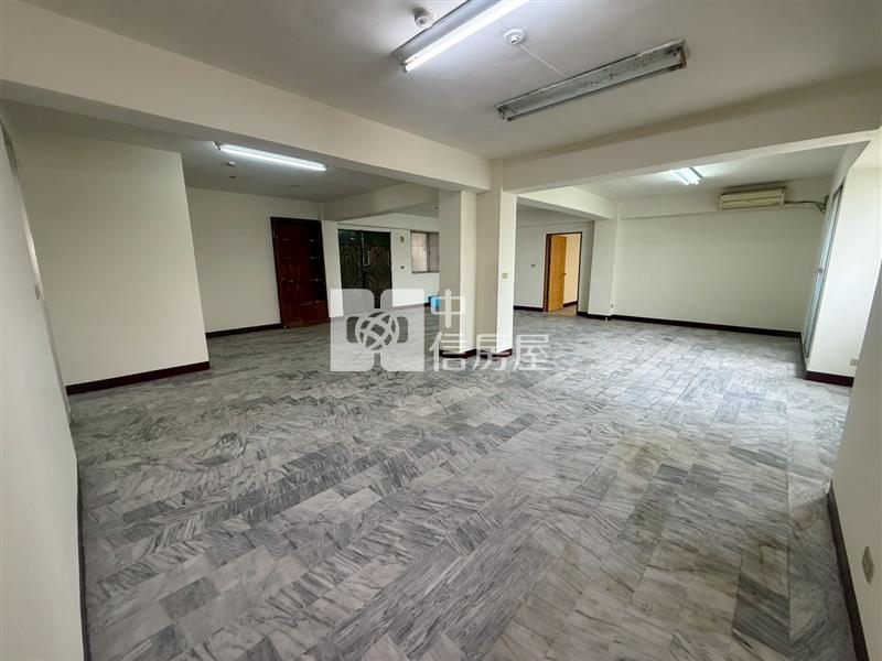 第五市場忠孝國小旁零公設改套聖品三房電梯華廈房屋室內格局與周邊環境